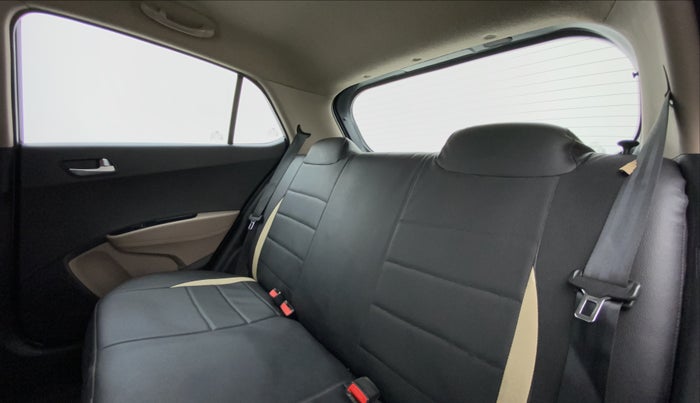 2016 Hyundai Grand i10 SPORTZ 1.2 KAPPA VTVT, Petrol, Manual, 87,260 km, Right Side Rear Door Cabin