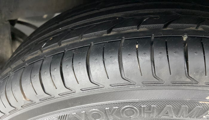2016 Hyundai Grand i10 SPORTZ 1.2 KAPPA VTVT, Petrol, Manual, 87,260 km, Left Rear Tyre Tread