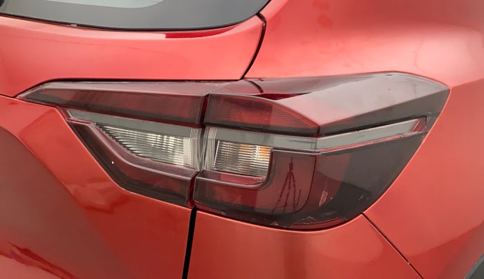 2022 Nissan MAGNITE XV DUAL TONE, Petrol, Manual, 20,512 km, Right tail light - Minor scratches