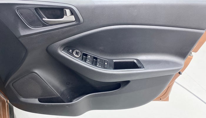 2015 Hyundai i20 Active 1.2 S, Petrol, Manual, 72,534 km, Driver Side Door Panels Control