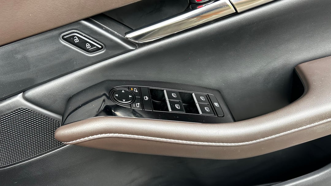 2023 Mazda CX-30 G20 Touring (fwd), Automatic, 19429 km, Drivers Side Door Panel Controls