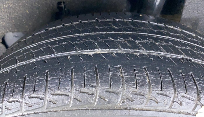 2016 Maruti Baleno DELTA 1.2 K12, Petrol, Manual, 47,450 km, Left Rear Tyre Tread