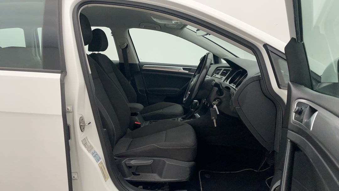 2019 Volkswagen Golf 110 Tsi Trendline, Automatic, 129370 km, Right Side Front Door Cabin View