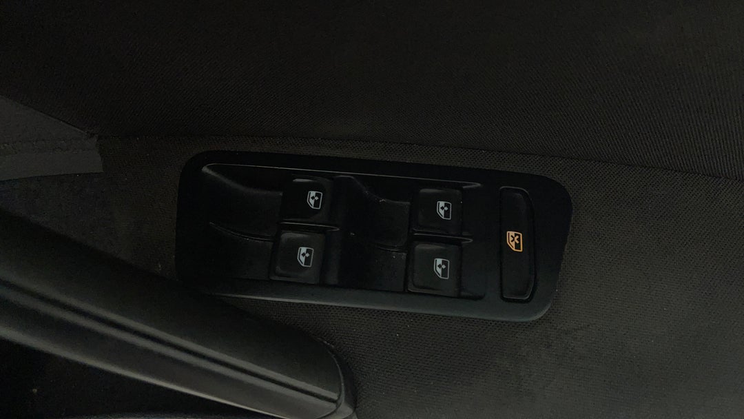 2019 Volkswagen Golf 110 Tsi Trendline, Automatic, 129370 km, Drivers Side Door Panel Controls