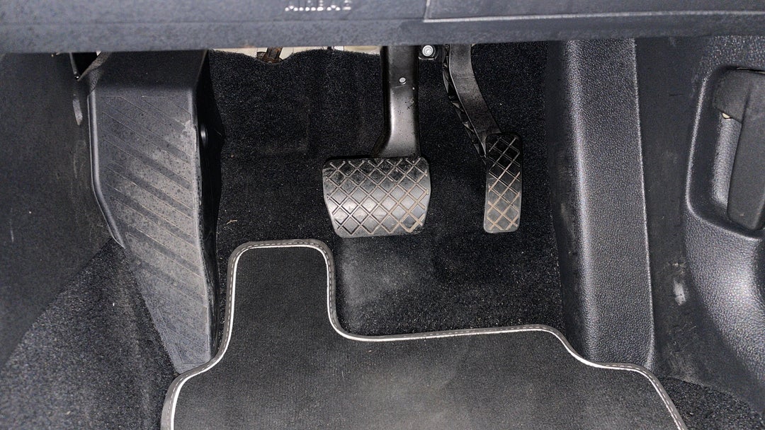 2019 Volkswagen Golf 110 Tsi Trendline, Automatic, 129370 km, Pedals and Footmat