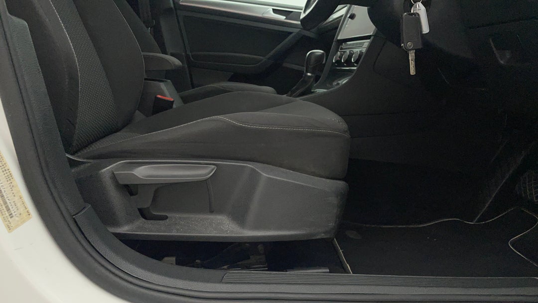 2019 Volkswagen Golf 110 Tsi Trendline, Automatic, 129370 km, Drivers Side Adjustment Panel