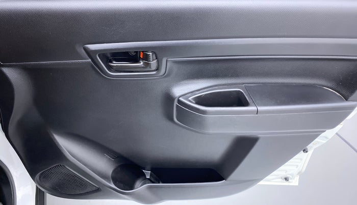 2021 Maruti S PRESSO VXI, Petrol, Manual, 29,116 km, Driver Side Door Panels Control