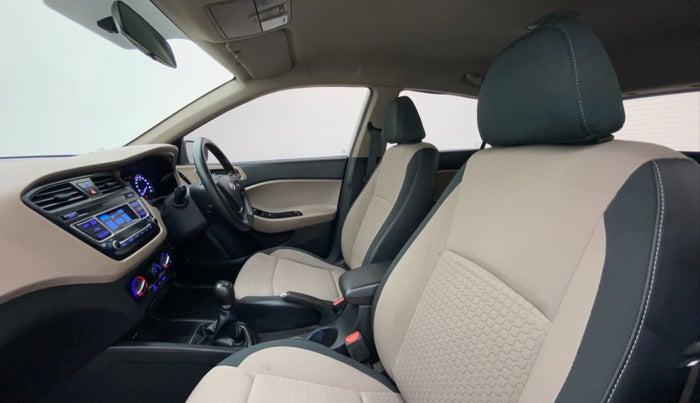 2017 Hyundai Elite i20 SPORTZ 1.2, Petrol, Manual, 61,686 km, Right Side Front Door Cabin