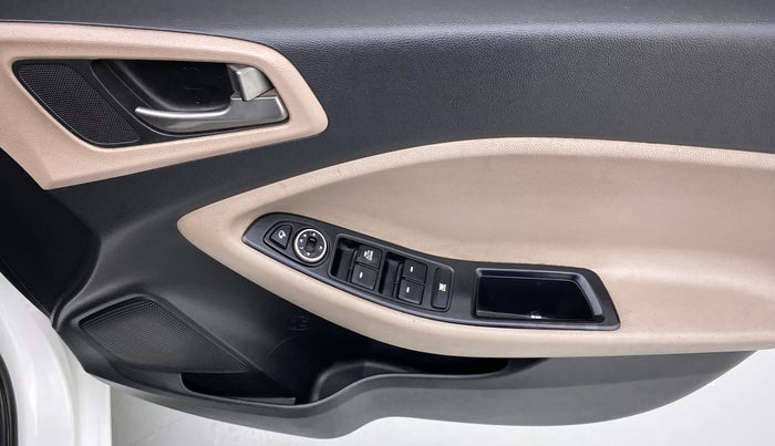 2017 Hyundai Elite i20 SPORTZ 1.2, Petrol, Manual, 61,686 km, Driver Side Door Panels Control