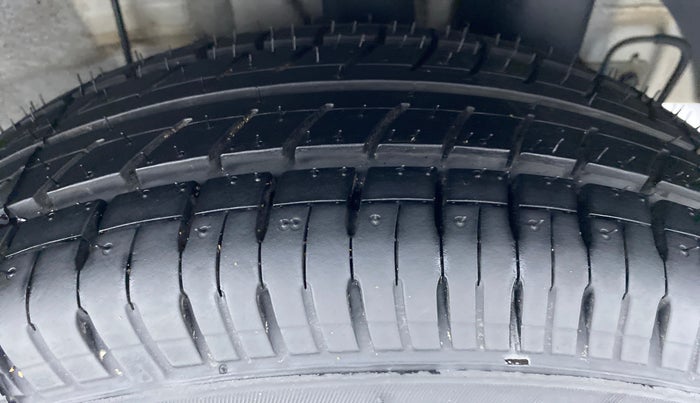 2017 Hyundai Elite i20 SPORTZ 1.2, Petrol, Manual, 61,686 km, Left Rear Tyre Tread
