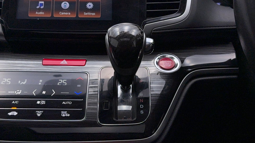 2017 Honda Odyssey Vti-l, Automatic, 90982 km, Gear Lever 