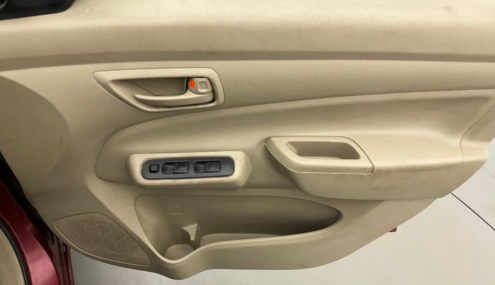 2014 Maruti Ertiga LXI, Petrol, Manual, 73,678 km, Driver Side Door Panels Control