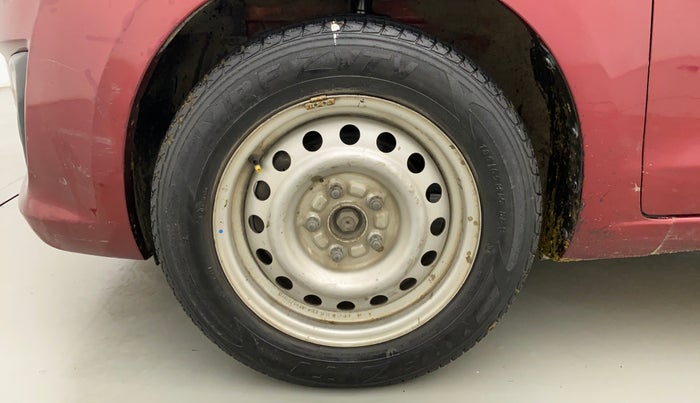 2014 Maruti Ertiga LXI, Petrol, Manual, 73,678 km, Left Front Wheel