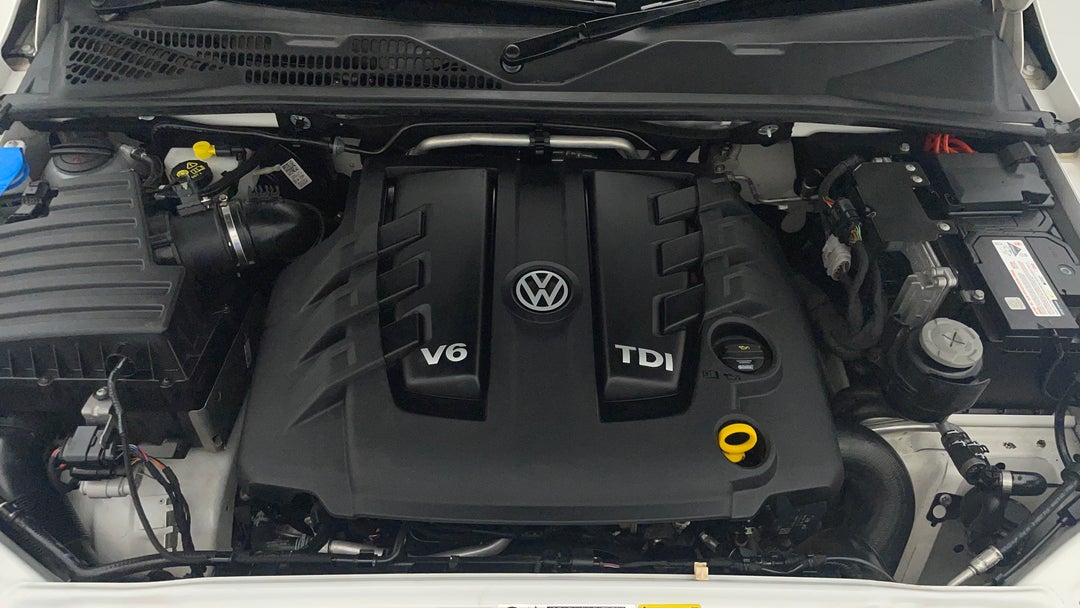 Open Bonnet (Engine)
