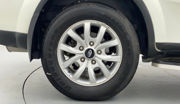 2020 Mahindra XUV500 W9, Diesel, Manual, 21,468 km, Right Rear Wheel