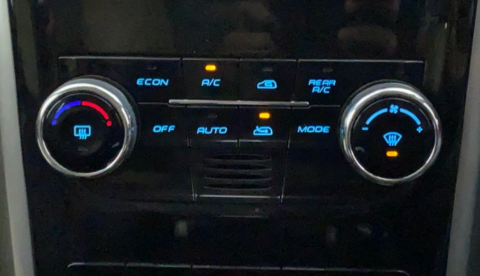 2020 Mahindra XUV500 W9, Diesel, Manual, 21,468 km, Automatic Climate Control