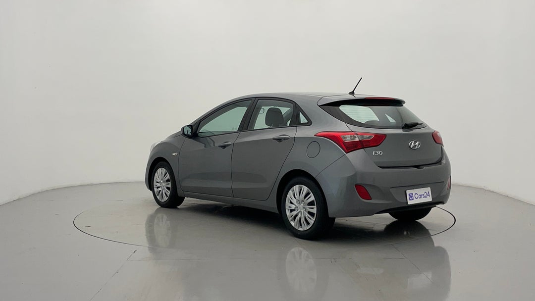 Left Back Diagonal (45- Degree) View