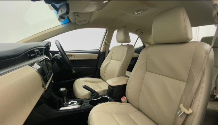 2014 Toyota Corolla Altis VL CVT PETROL, Petrol, Automatic, 59,412 km, Right Side Front Door Cabin