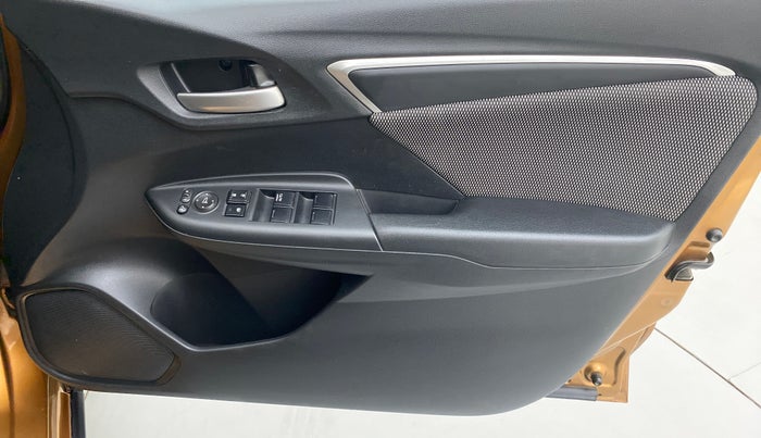 2017 Honda WR-V 1.2 i-VTEC VX MT, Petrol, Manual, 16,770 km, Driver Side Door Panels Control