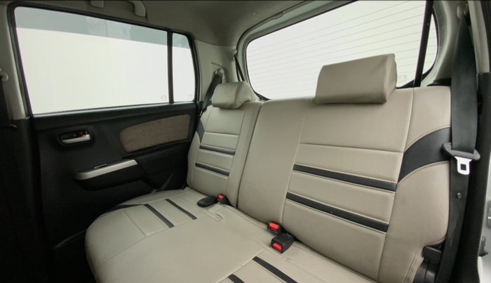 2016 Maruti Wagon R 1.0 VXI, Petrol, Manual, 52,607 km, Right Side Rear Door Cabin