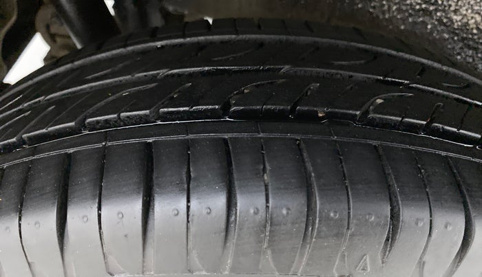 2016 Maruti Wagon R 1.0 VXI, Petrol, Manual, 52,607 km, Right Rear Tyre Tread