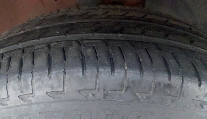 2018 Maruti IGNIS DELTA 1.2 K12, Petrol, Manual, 32,068 km, Right Front Tyre Tread