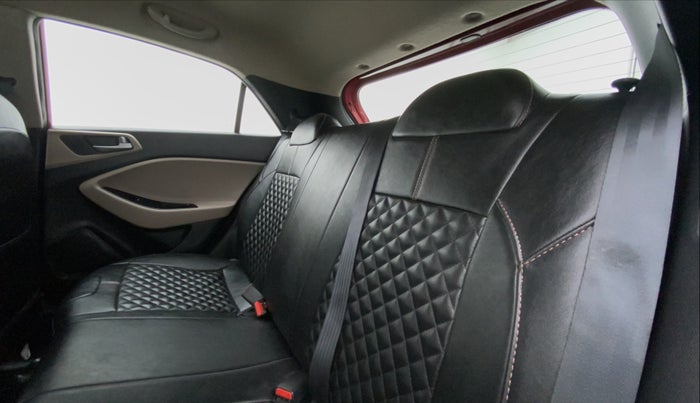 2018 Hyundai Elite i20 ASTA 1.2, CNG, Manual, 18,990 km, Right Side Rear Door Cabin
