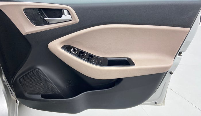2014 Hyundai Elite i20 MAGNA 1.4 CRDI, Diesel, Manual, 39,370 km, Driver Side Door Panels Control