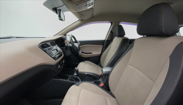 2014 Hyundai Elite i20 MAGNA 1.4 CRDI, Diesel, Manual, 39,370 km, Right Side Front Door Cabin