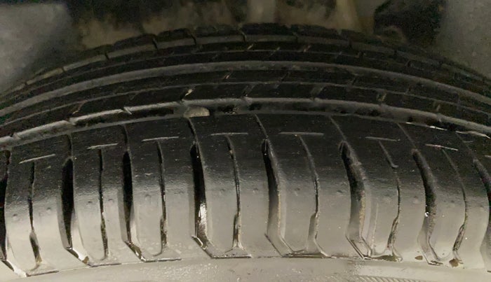 2023 Maruti Swift VXI CNG, CNG, Manual, 8,276 km, Left Rear Tyre Tread