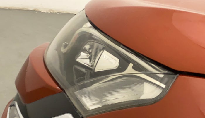 2016 Mahindra XUV500 W10 AT, Diesel, Automatic, 60,456 km, Left headlight - Faded