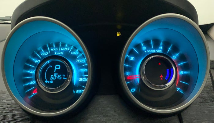 2016 Mahindra XUV500 W10 AT, Diesel, Automatic, 60,456 km, Odometer Image