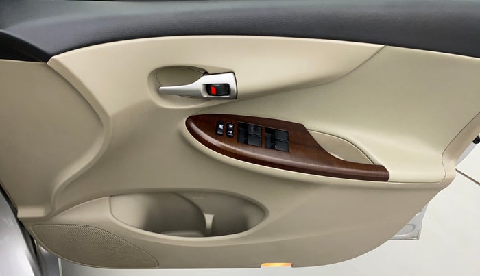 2012 Toyota Corolla Altis GL, Petrol, Manual, Driver Side Door Panels Control