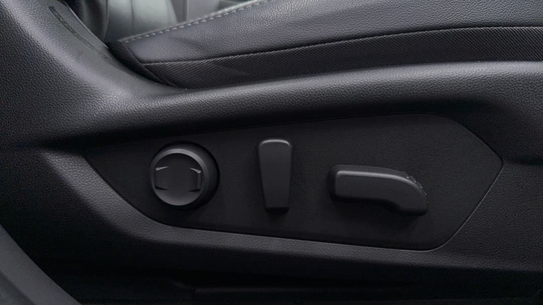 2023 Subaru Crosstrek AWD 2.0s, Automatic, 21526 km, Drivers Side Adjustment Panel