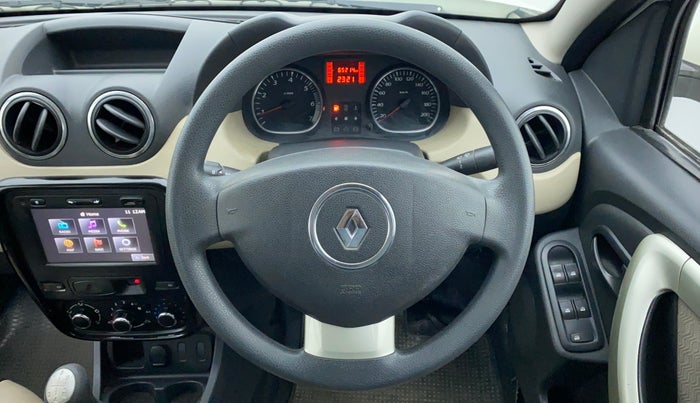 2014 Renault Duster 85 PS RXL, Diesel, Manual, 65,287 km, Steering Wheel Close Up