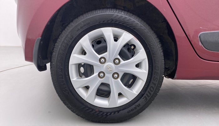 2015 Hyundai Grand i10 SPORTZ 1.2 KAPPA VTVT, Petrol, Manual, 49,312 km, Right Rear Wheel