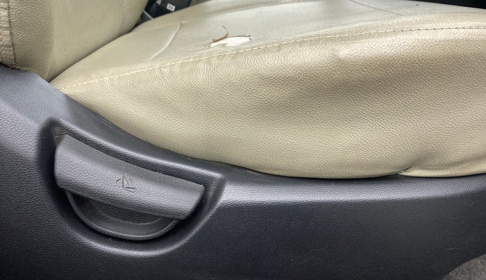 2015 Hyundai Grand i10 SPORTZ 1.2 KAPPA VTVT, Petrol, Manual, 49,312 km, Driver Side Adjustment Panel