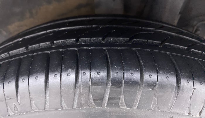 2015 Hyundai Grand i10 SPORTZ 1.2 KAPPA VTVT, Petrol, Manual, 49,312 km, Left Rear Tyre Tread