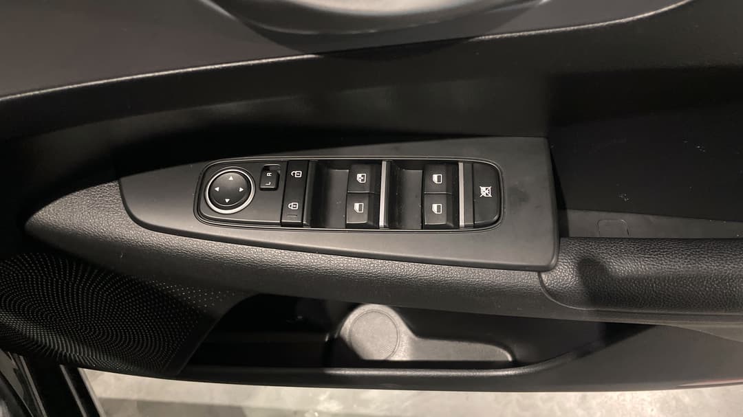 2021 Kia Cerato Sport, Automatic, 69903 km, Drivers Side Door Panel Controls