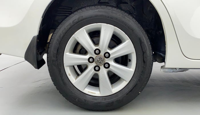 2015 Toyota Corolla Altis G, Petrol, Manual, 78,228 km, Right Rear Wheel