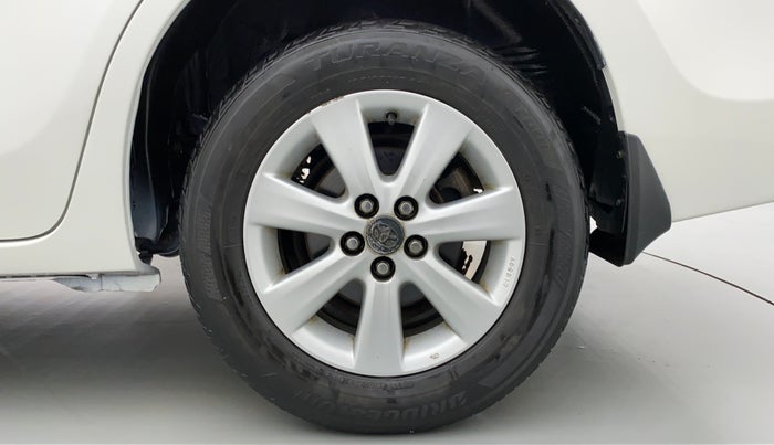 2015 Toyota Corolla Altis G, Petrol, Manual, 78,228 km, Left Rear Wheel