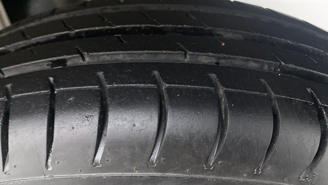 Left Rear Tyre Tread