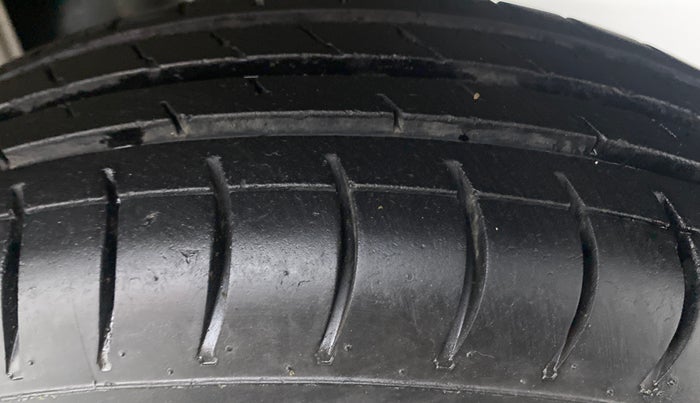 2015 Maruti Alto 800 LXI, Petrol, Manual, 41,247 km, Left Rear Tyre Tread