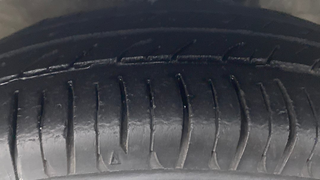 Left Front Tyre Tread