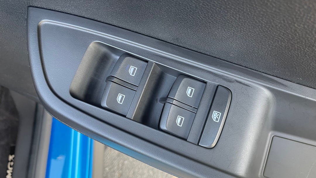 2024 MG Mg3 Auto Excite (with Navigation), Automatic, 7080 km, Drivers Side Door Panel Controls