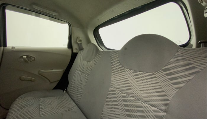 2015 Datsun Go T, Petrol, Manual, 33,363 km, Right Side Rear Door Cabin