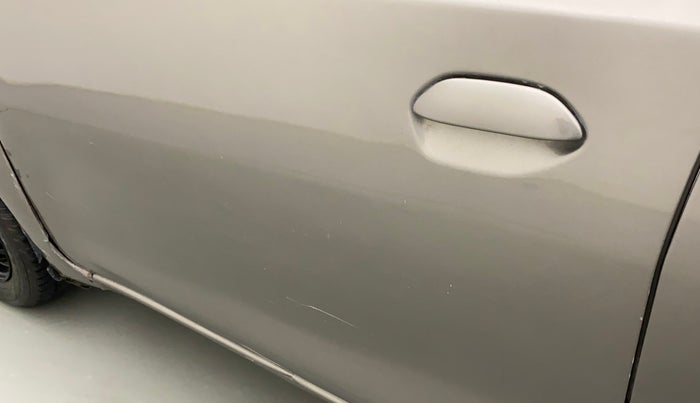 2015 Datsun Go T, Petrol, Manual, 33,363 km, Front passenger door - Slightly dented