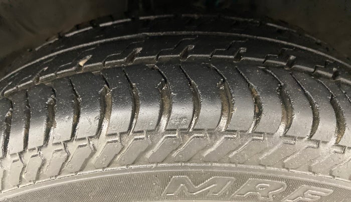 2019 Maruti Alto VXI, CNG, Manual, 20,623 km, Left Front Tyre Tread