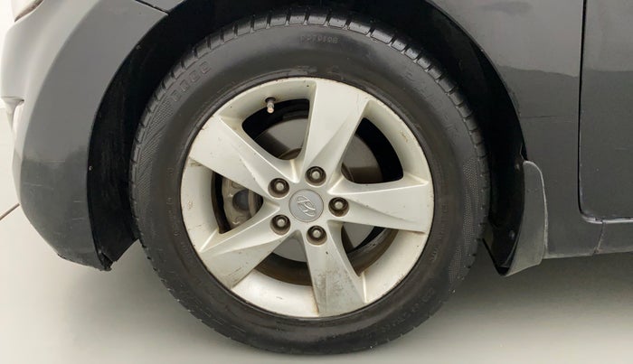 2014 Hyundai New Elantra 1.6 SX MT DIESEL, Diesel, Manual, 1,10,878 km, Left Front Wheel