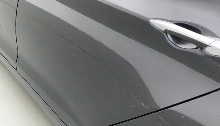 2014 Hyundai New Elantra 1.6 SX MT DIESEL, Diesel, Manual, 1,10,933 km, Rear left door - Minor scratches